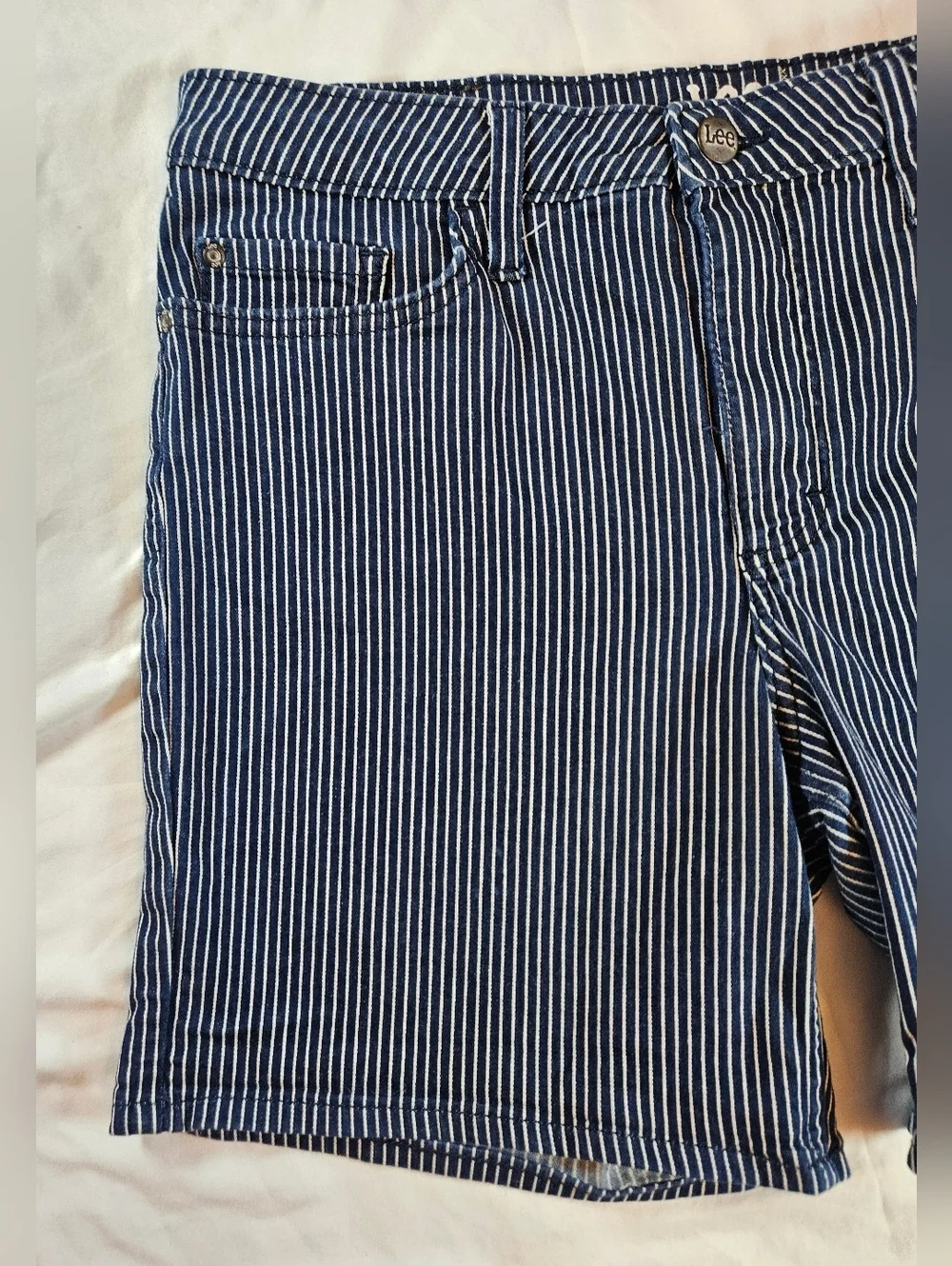 Lee Womens Blue And White Striped 5 Pocket Buttoned Denim Jean Shorts Size 12 - Picture 3 of 11